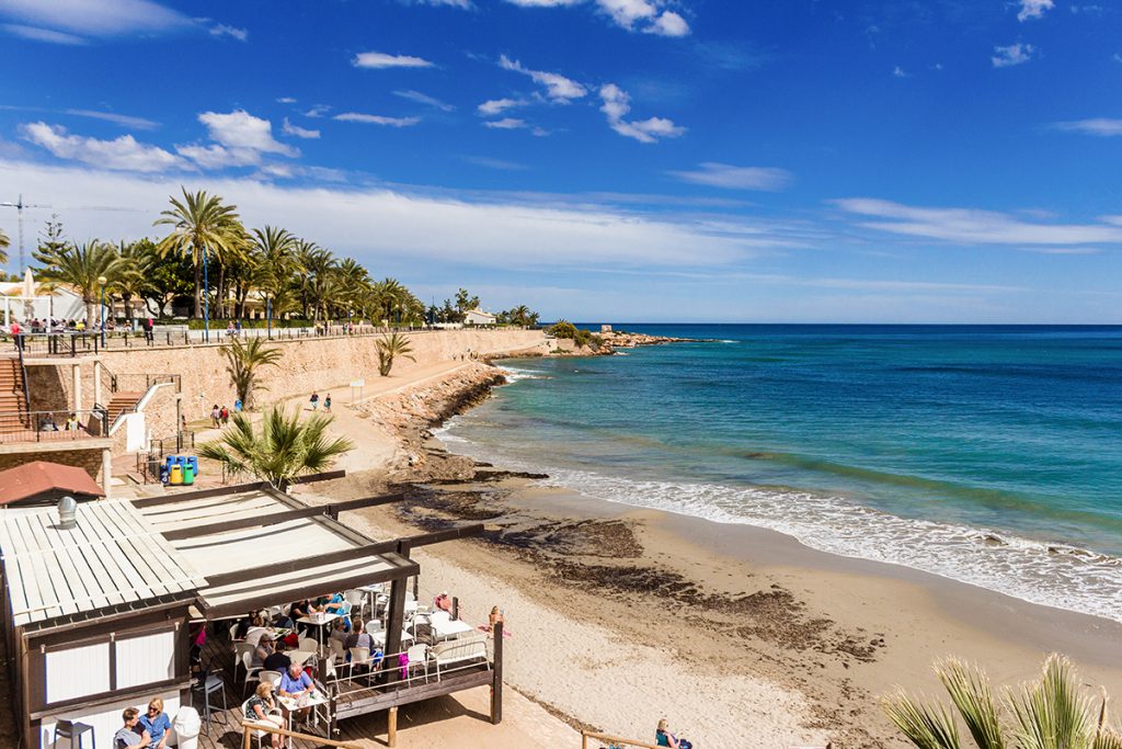 popular-chiringuito-s-reopen-at-playa-flamenca-and-punta-prima-la-zenia