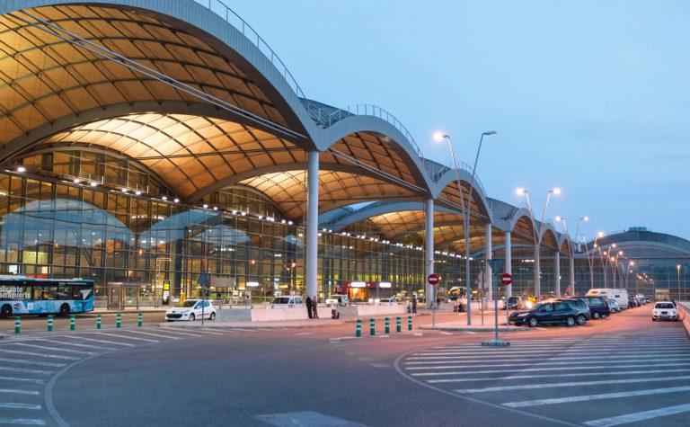 the-price-of-short-stay-and-long-term-parking-at-alicante-airport