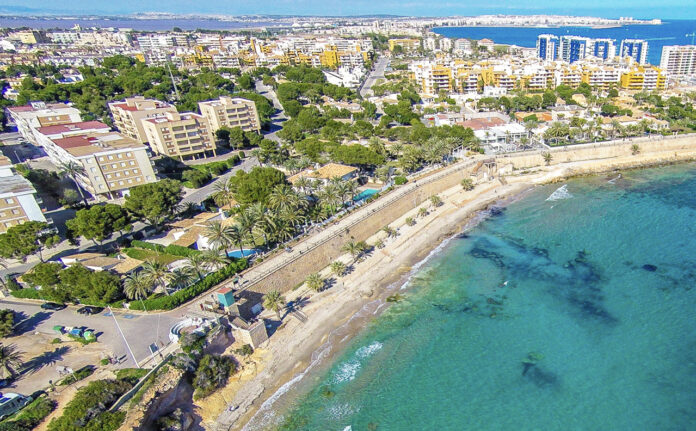 Playa Punta Prima beach in Orihuela Costa