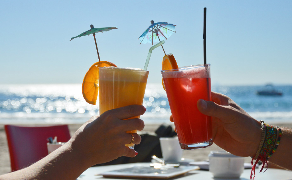 Orihuela Costa beach bars opening and closing times